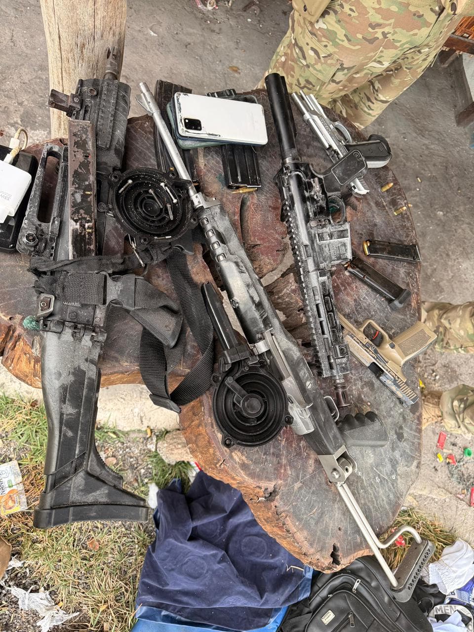 Cinco integrantes de facção do Rio são baleados em operação na Bahia