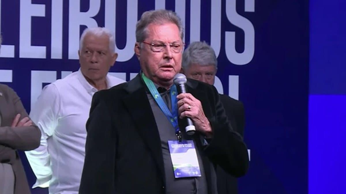 Oswaldo de Oliveira defende preferência por treinadores brasileiros na Seleção