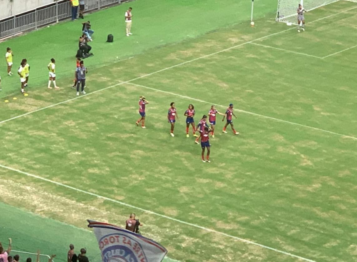 Bahia vence Vitória por 2 a 0 e conquista hexacampeonato do Baianão Feminino em Salvador