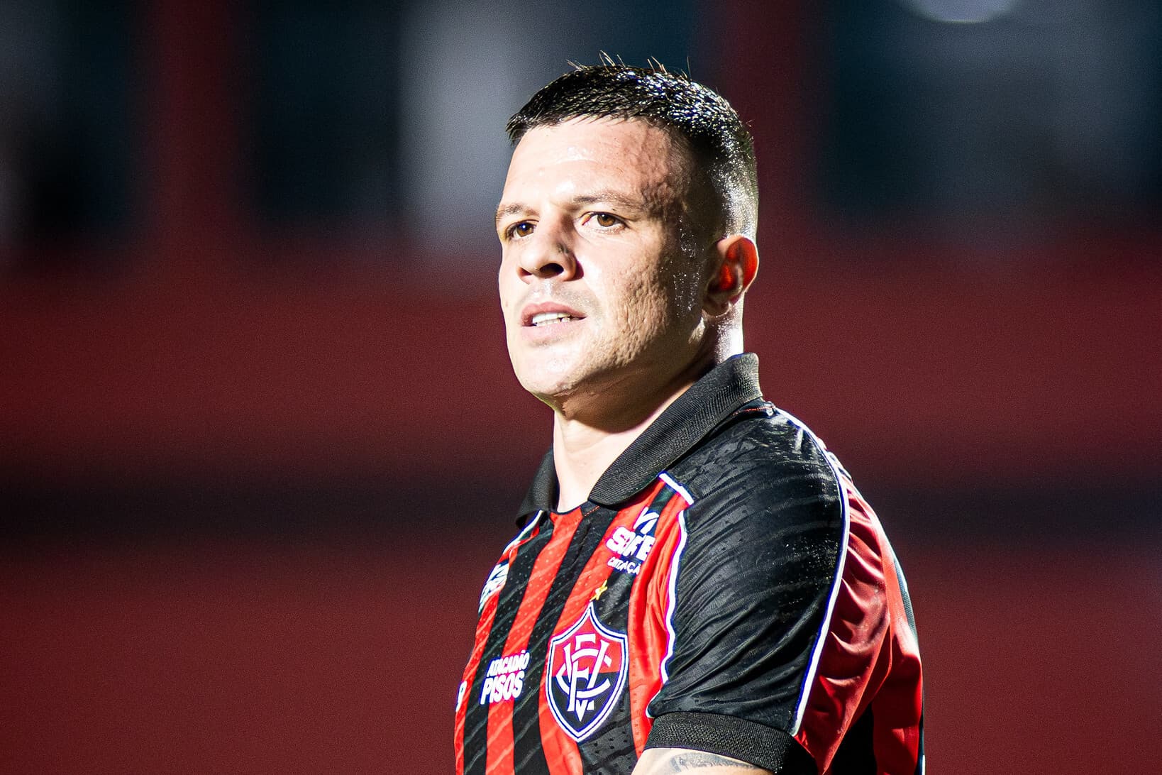 Vitória empata com Botafogo e enfrenta risco de rebaixamento no Brasileiro em Salvador