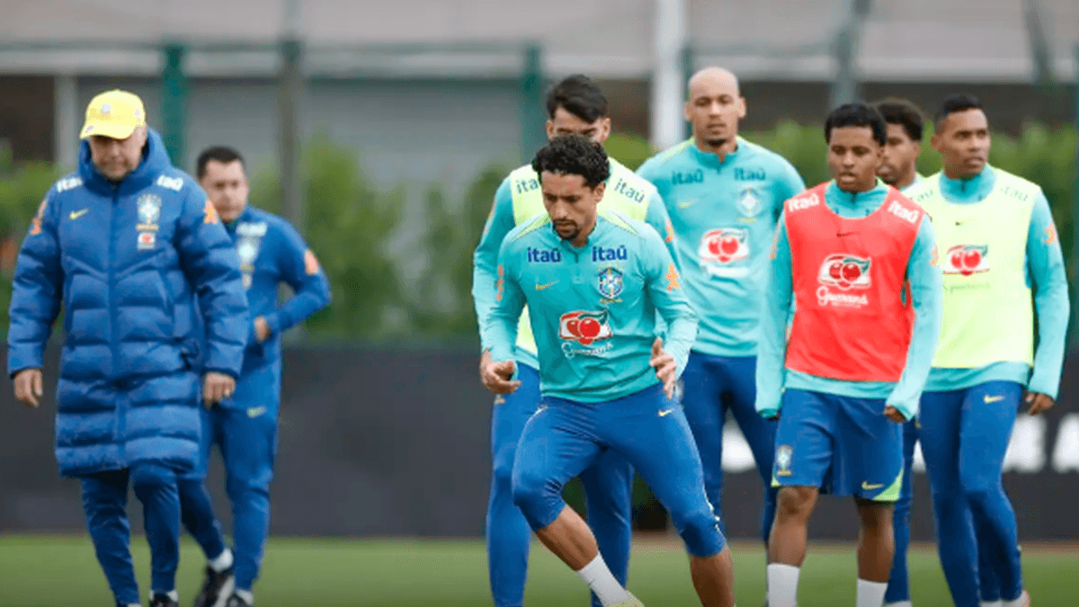 Carlo Ancelotti treina Seleção Brasileira em Londres antes de amistosos