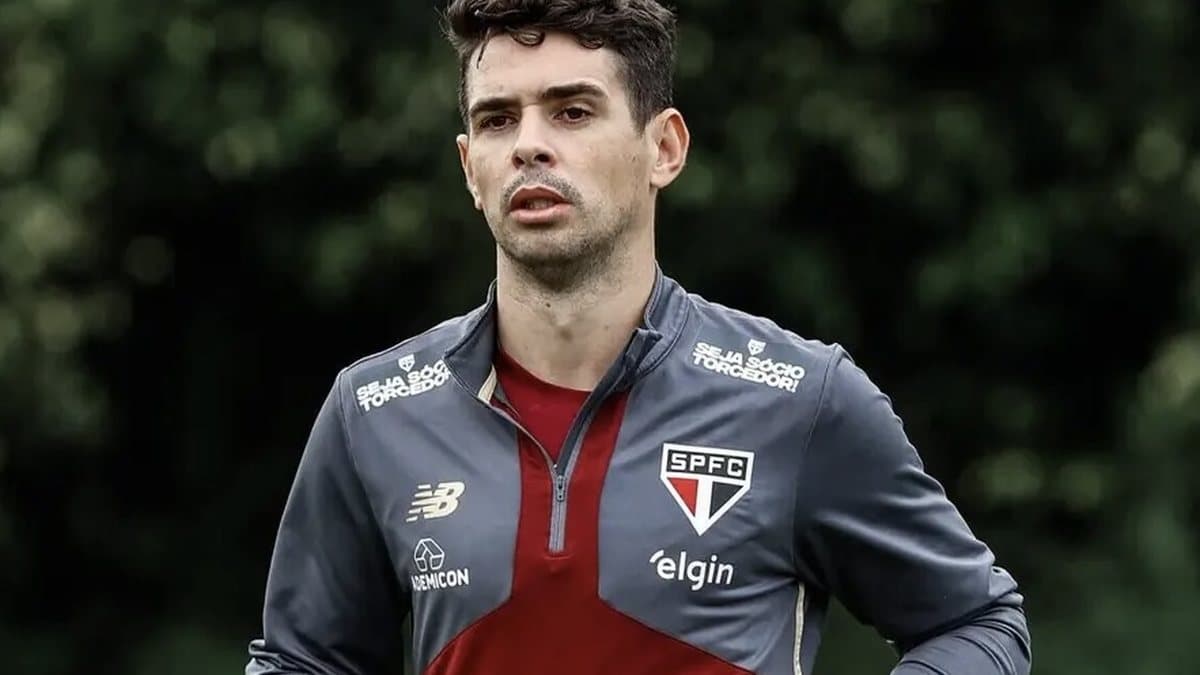 Oscar recebe alta do hospital após cinco dias por problemas cardíacos em SP