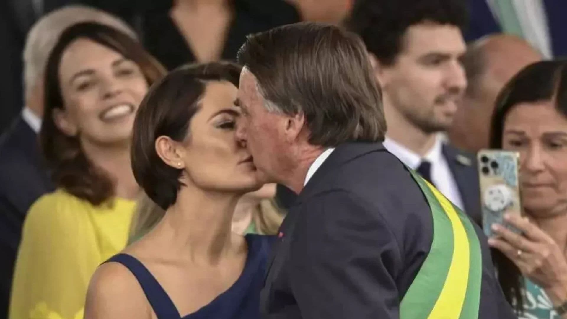 Michelle Bolsonaro se declara por Jair Bolsonaro após prisão em Brasília