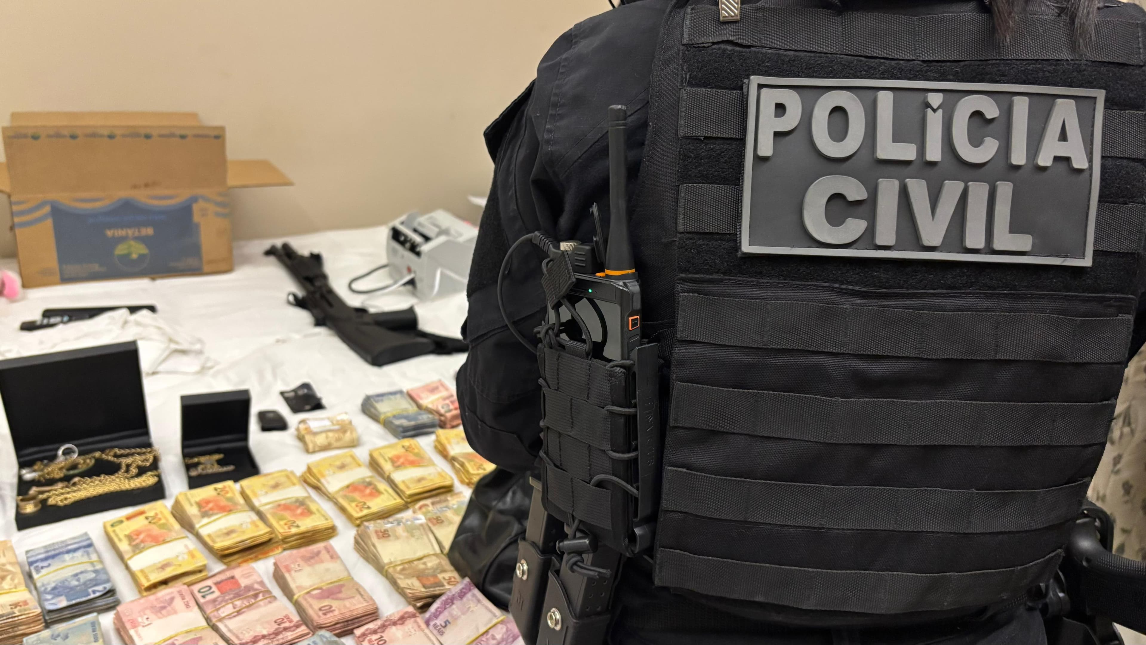 Operação Rainha do Sul na Bahia apreende R$ 100 milhões e resulta em 15 prisões
