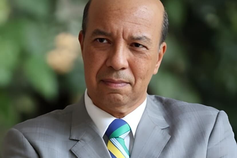 Embaixador Sílvio Albuquerque critica racismo na polícia em Salvador