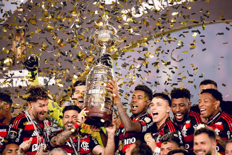 Flamengo conquista Libertadores e iguala Brasil e Argentina em títulos