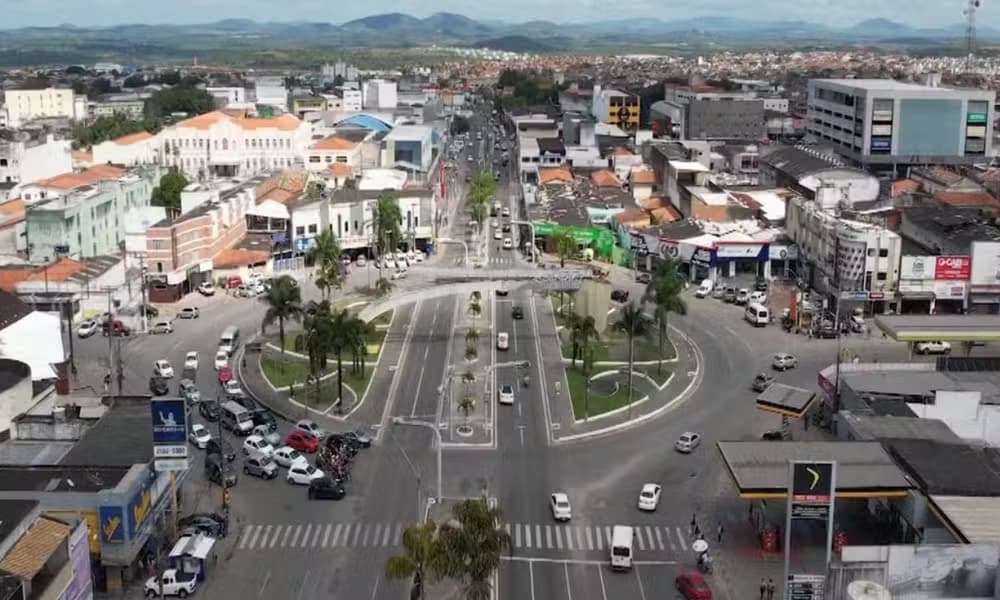 Homem é preso por maltratar mãe de 102 anos e ameaçar sobrinha em Feira de Santana, BA