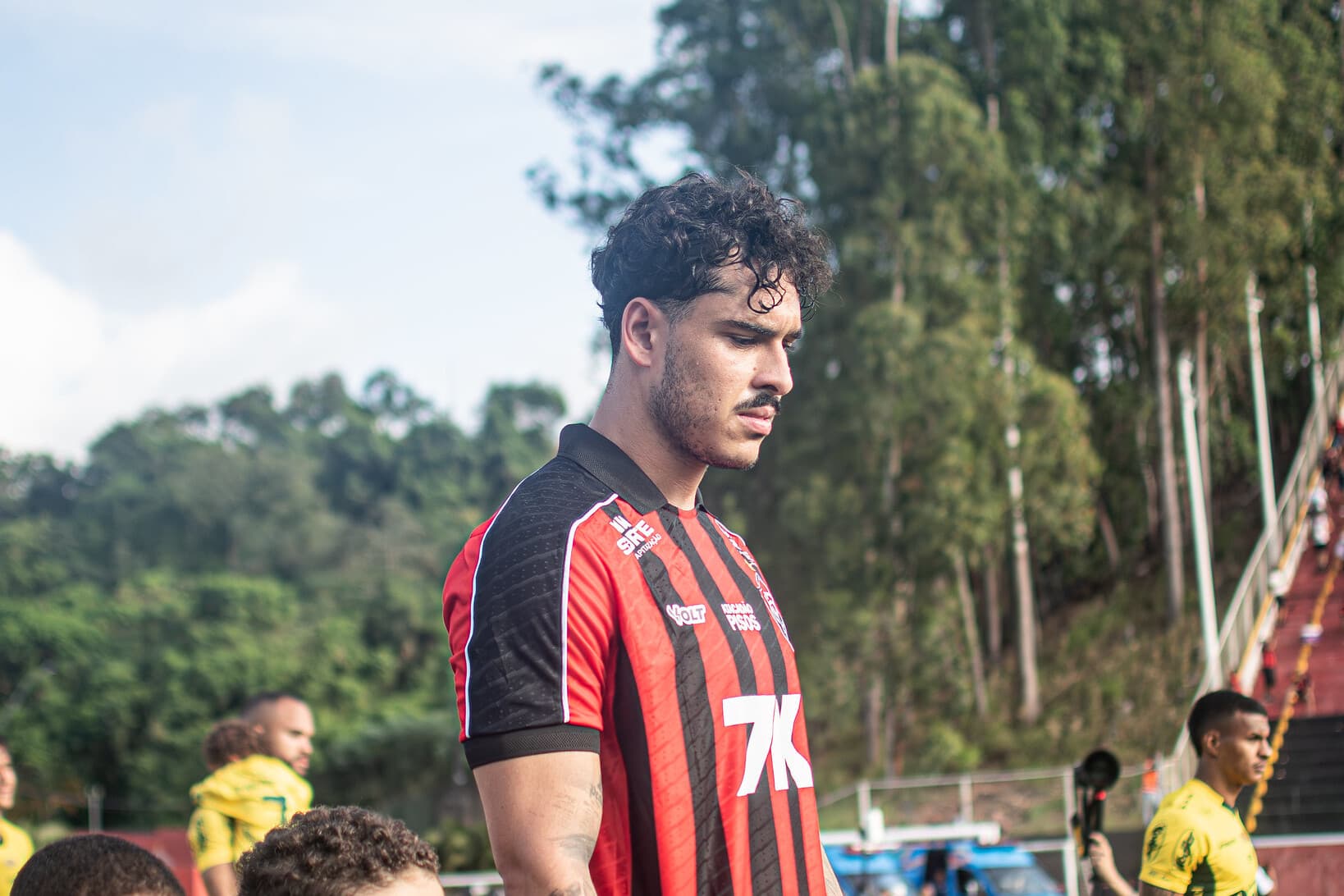 Jair Ventura enfrenta desfalques de Halter e Dudu na decisão do Vitória contra o São Paulo