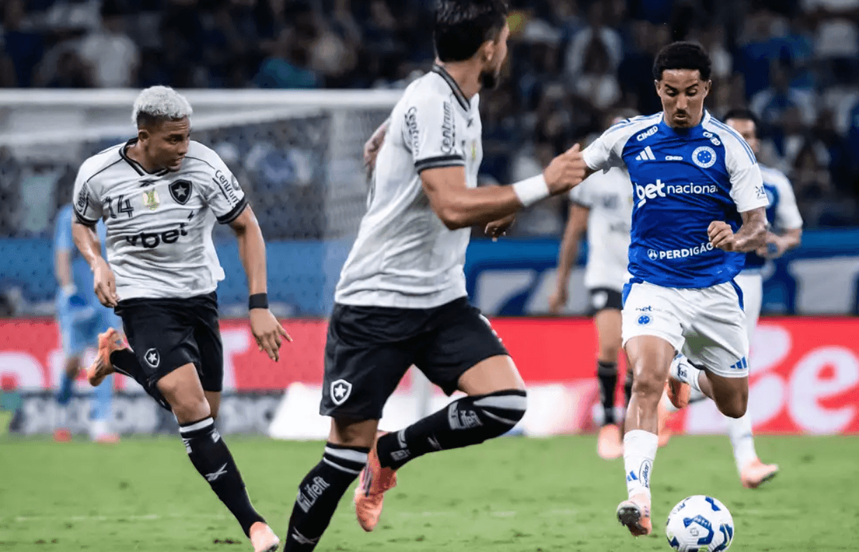 Cruzeiro e Botafogo empatam em 2 a 2 na 37ª rodada do Brasileiro no Mineirão
