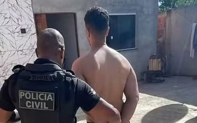 Homem preso por feminicídio de mulher trans com 'mata-leão' em Serrinha, Bahia