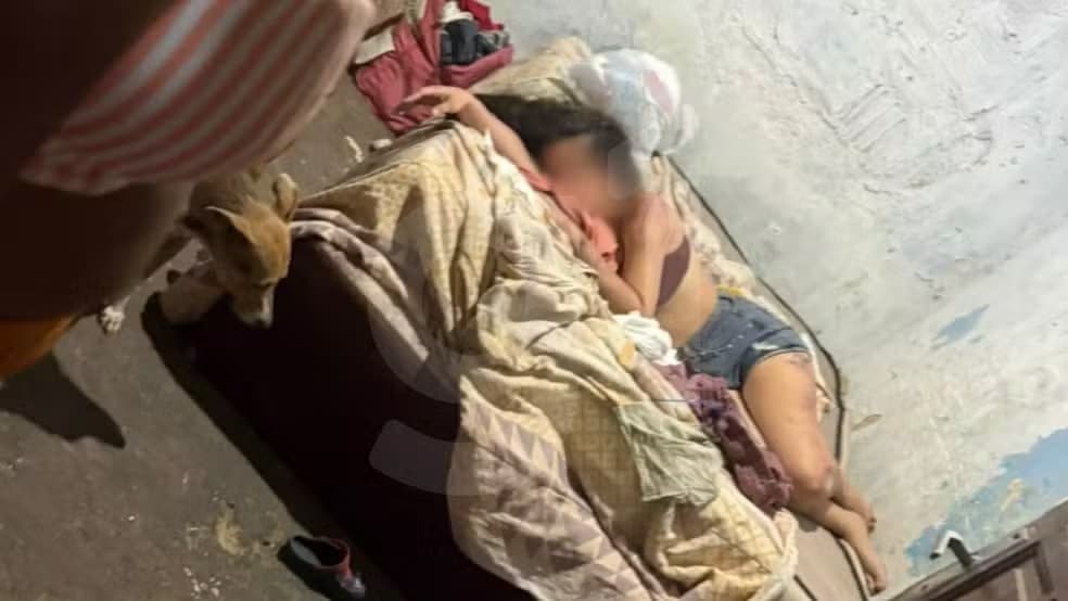 Mulher de 22 anos é presa em Fortaleza por produzir pornografia com filha