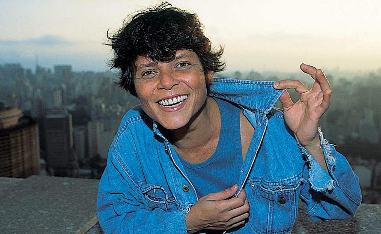 A TARDE FM homenageia Cássia Eller com especial de sucessos neste sábado