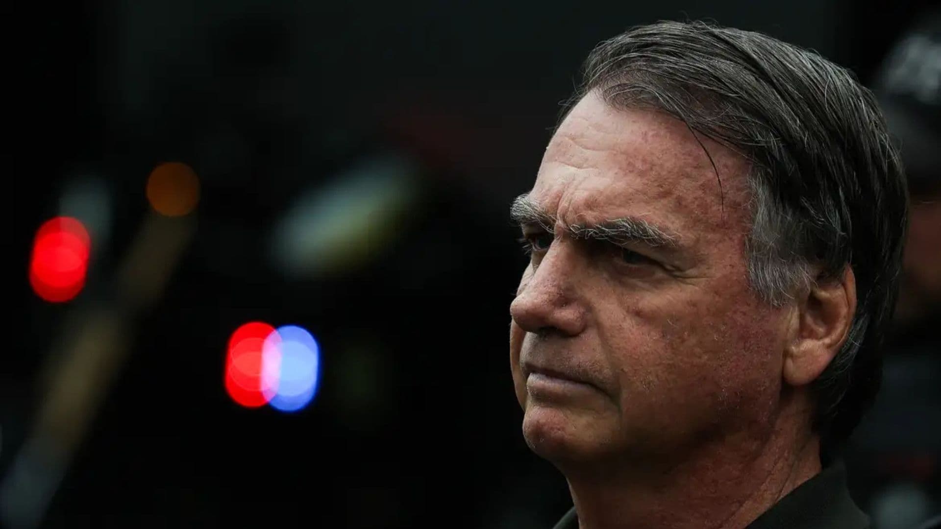 Bolsonaro fará perícia médica da PF por hérnia inguinal