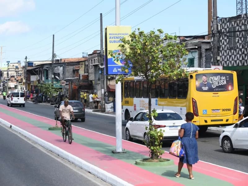 Acidente com ônibus na Suburbana deixa um ferido em Salvador