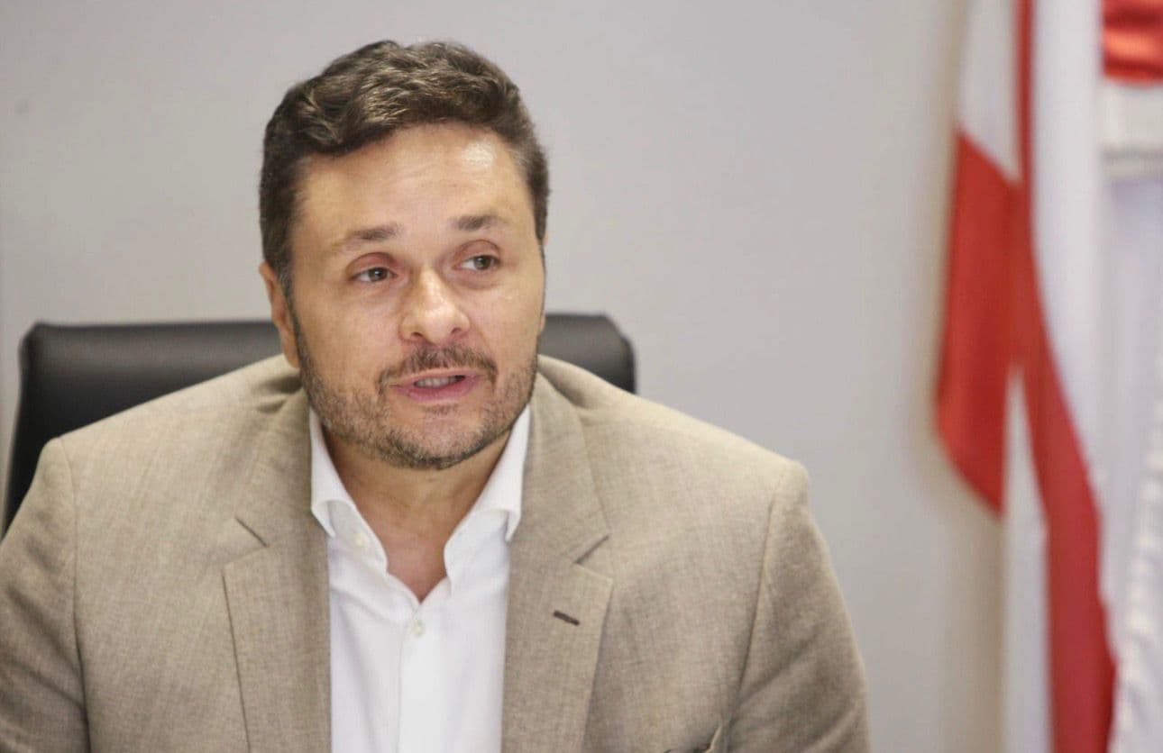 Manuel Vitório desmente notícias falsas sobre empréstimos na Bahia