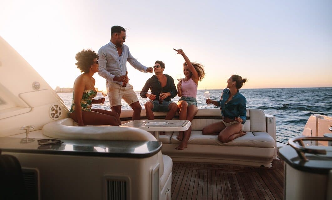 Réveillon em Salvador: como curtir a virada de ano em alto-mar