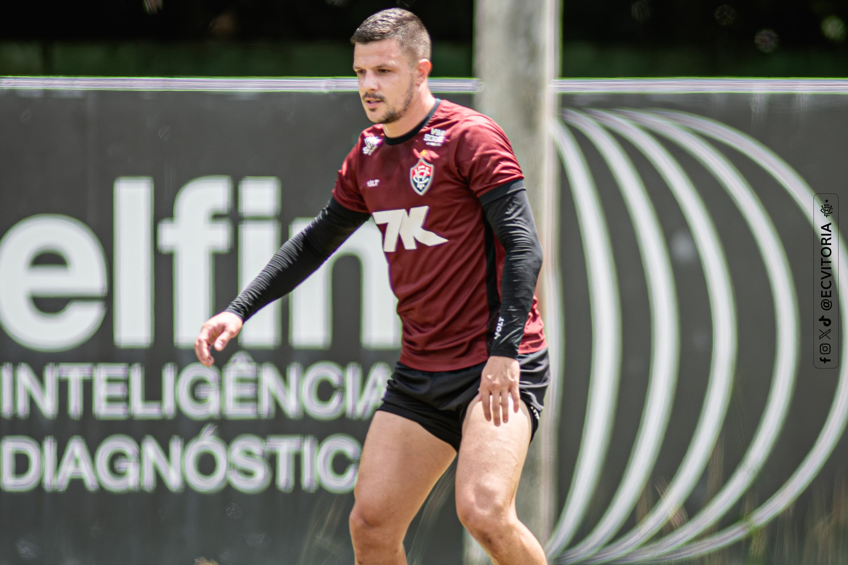 Renato Kayzer antecipa volta e já treina com Vitória para 2026