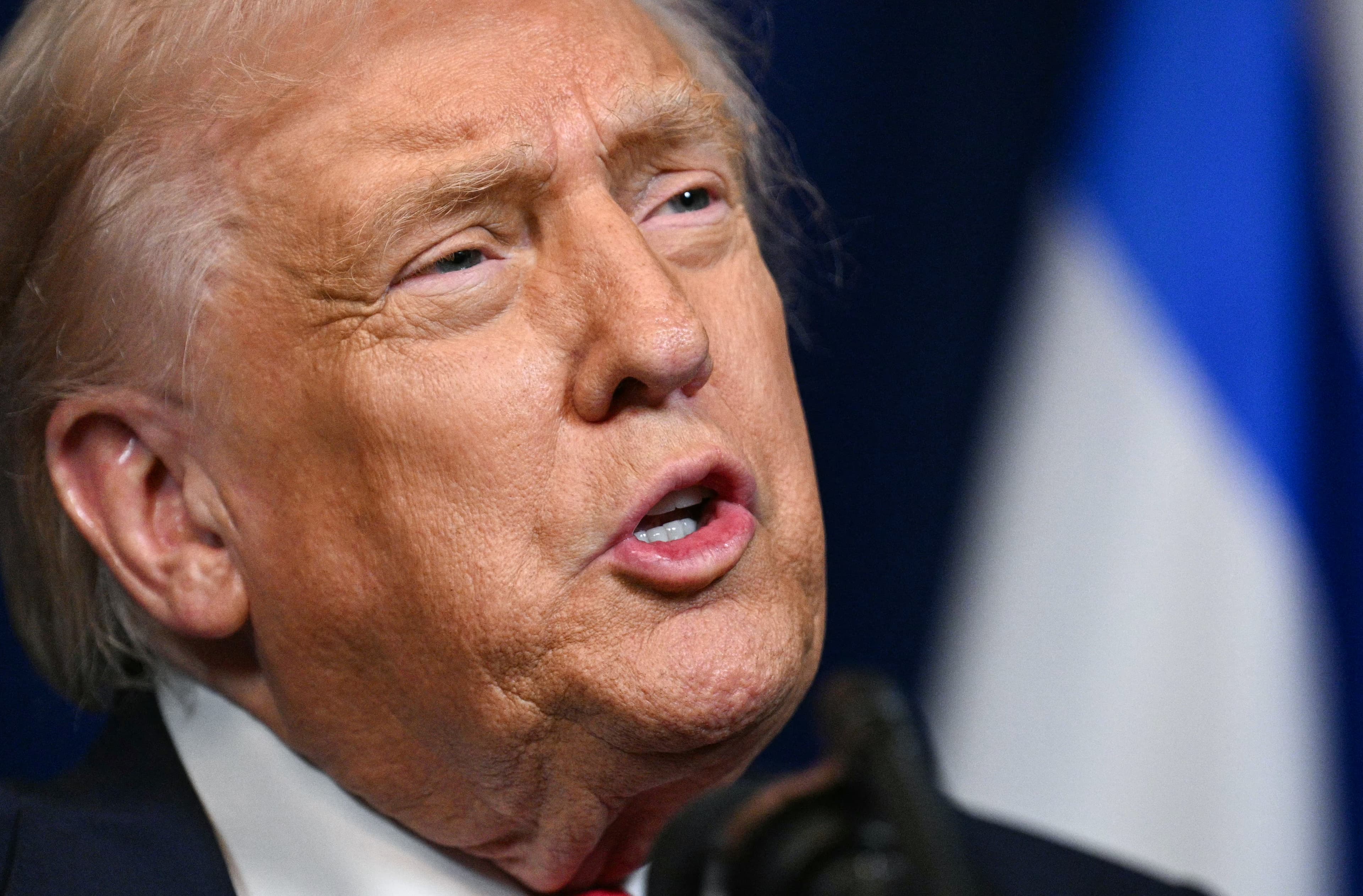 Trump confirma ataque dos EUA a suposto cais de drogas na Venezuela