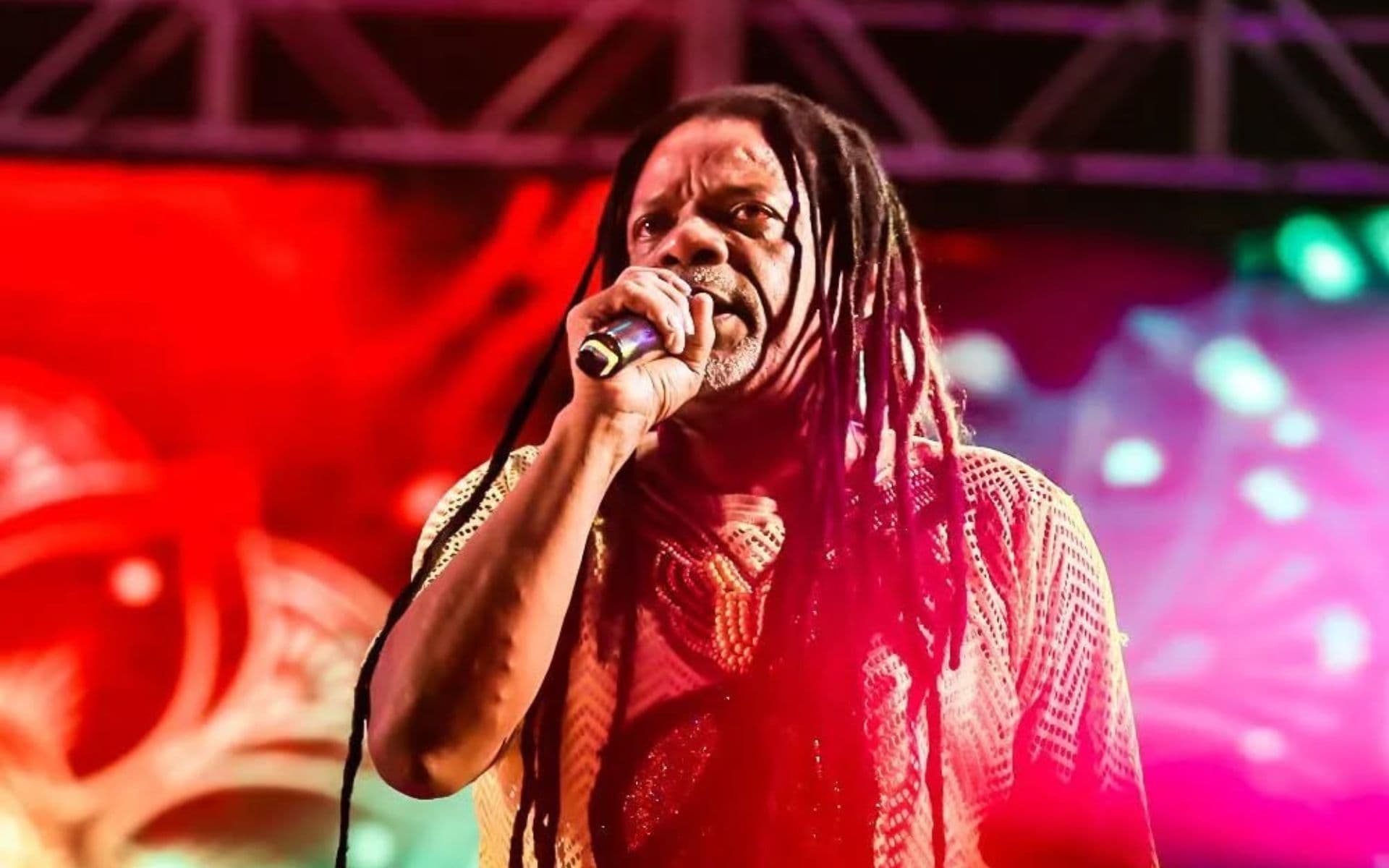 Lazinho, do Olodum, sofre AVC e se afasta dos palcos