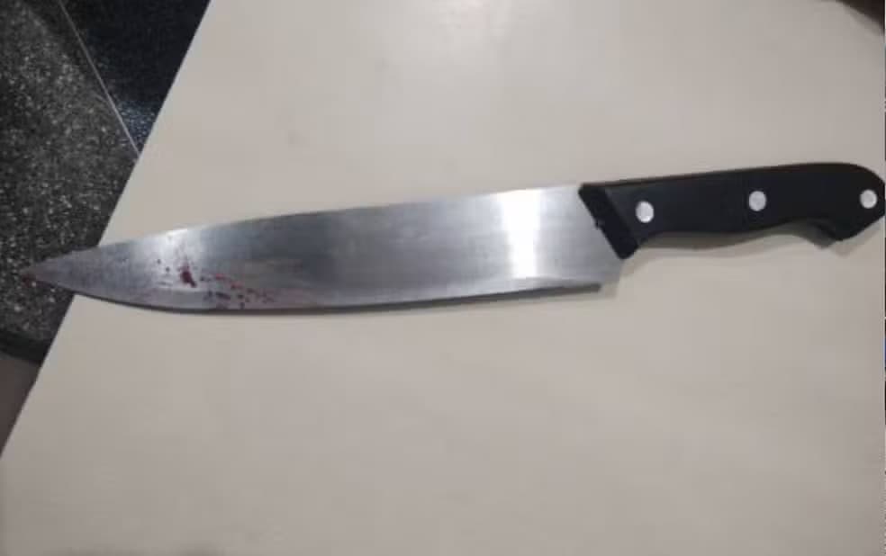 Idoso esfaqueia irmão durante briga e é preso em Coité, na Bahia