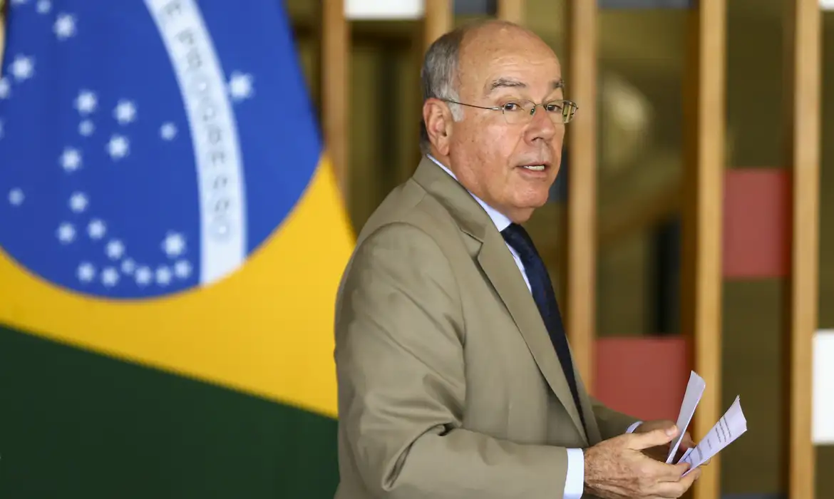 Mauro Vieira discute crise na Venezuela em reunião da Celac