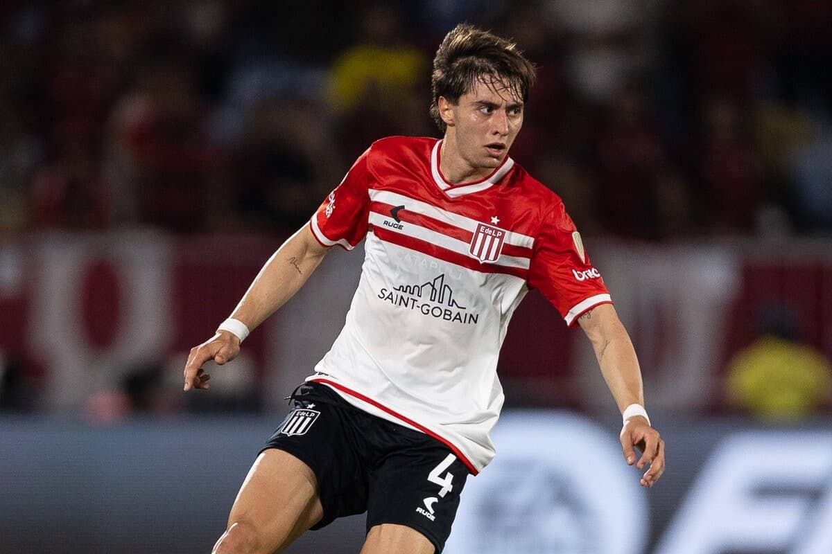 Novo lateral-direito do Bahia, Román Gómez desembarca em Salvador