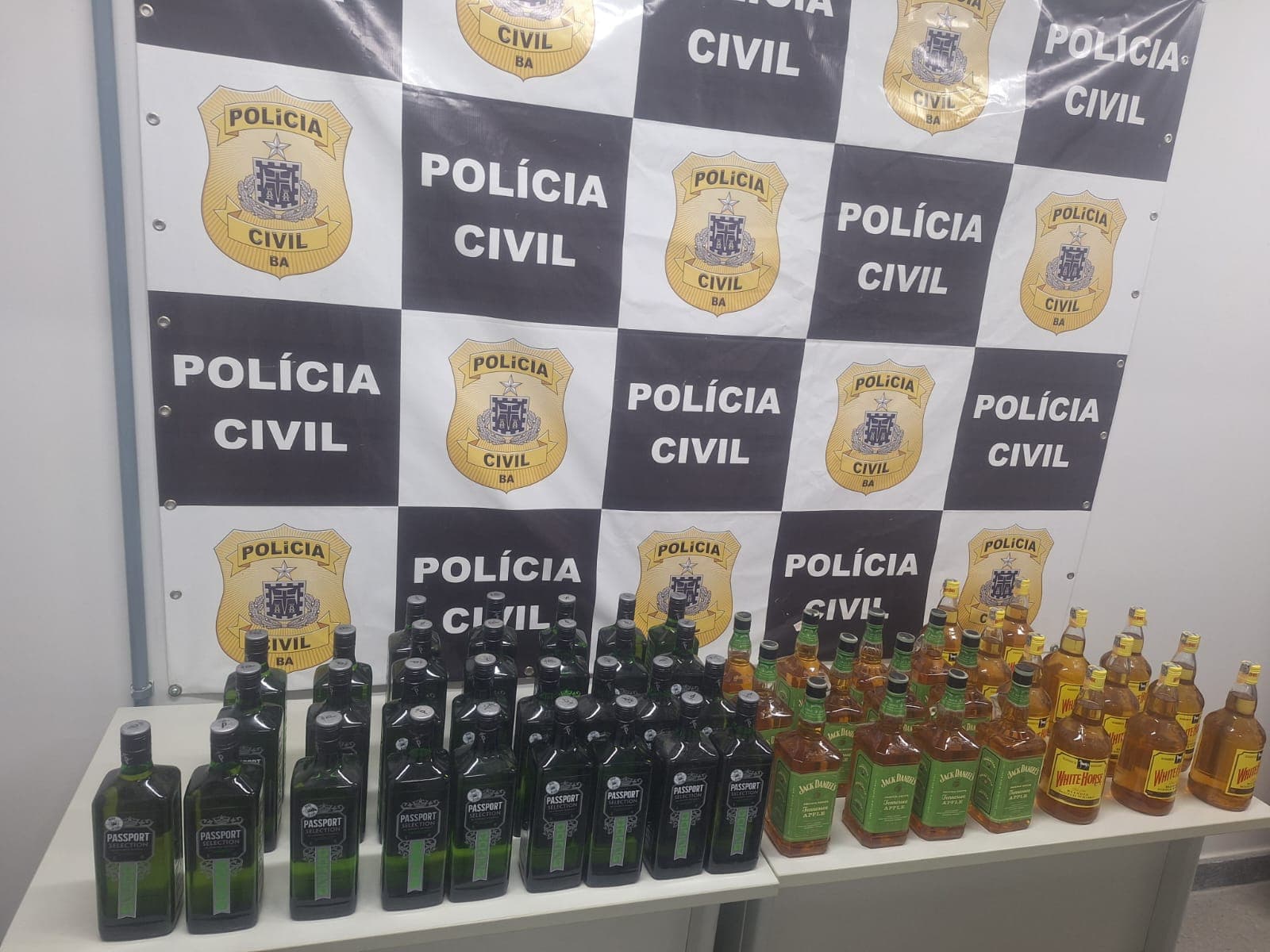 Cansanção proíbe venda de destilados após morte e apreensão de bebidas adulteradas