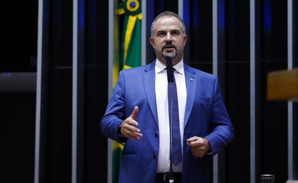 ACM Neto busca Ricardo Maia para vice na Bahia, mas deputado se mantém com Jerônimo