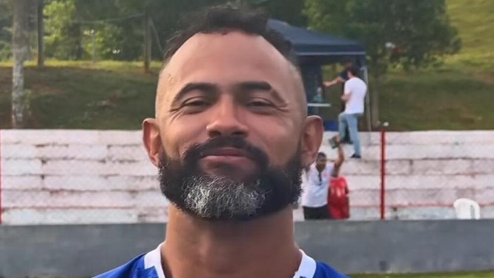 Goleiro Bruno cancela encontro com filho e fala em 'armadilha' com jornalista