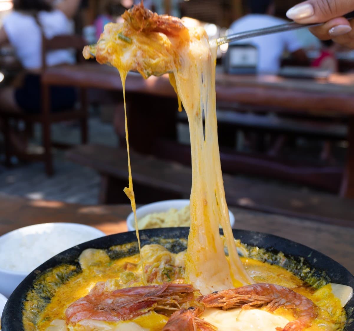 Atenção: o detalhe no queijo que você nunca deve aceitar, segundo especialistas