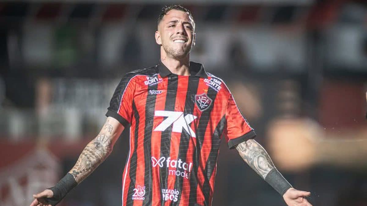 Renzo López se lesiona e desfalca o Vitória na estreia