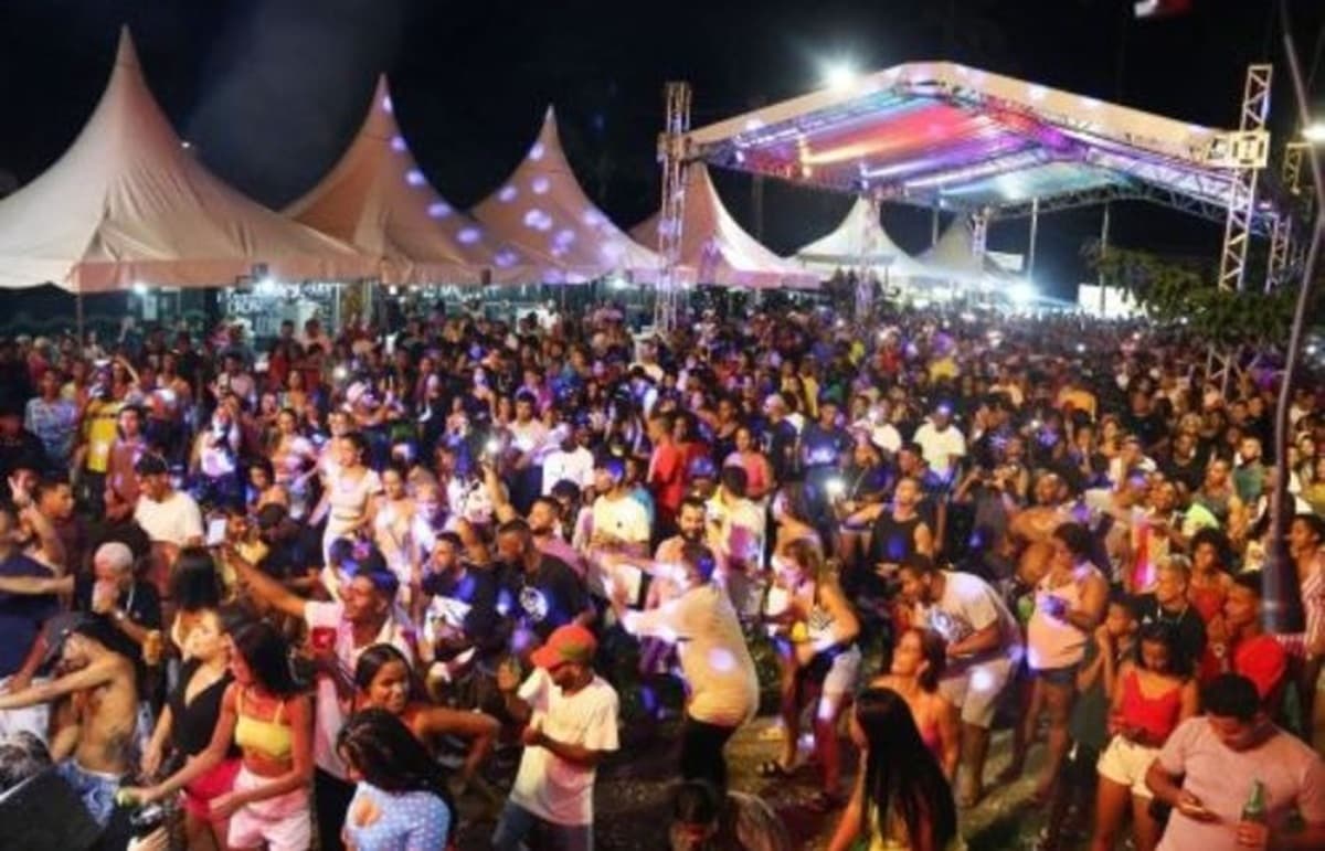 Carnaval em Uruçuca, Bahia, é Cancelado Após Tragédia em Restaurante