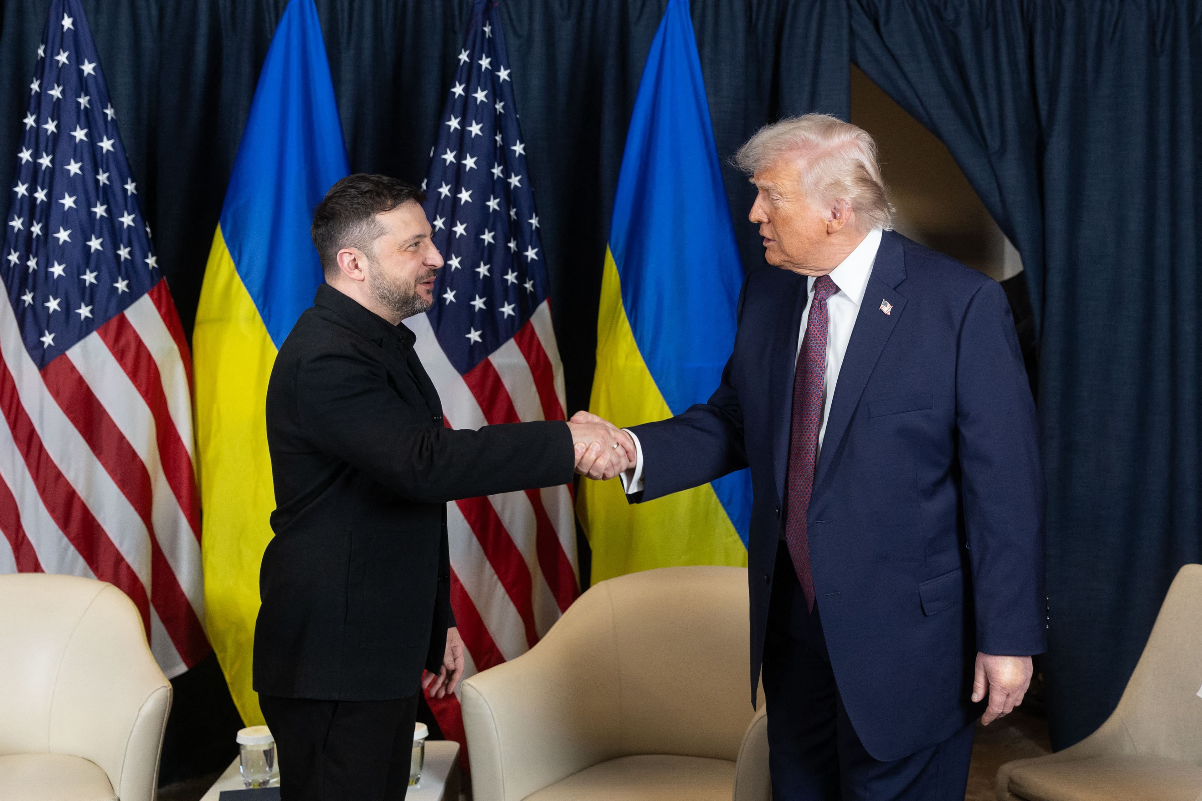 Trump diz que Zelensky considera acordo de paz com Rússia