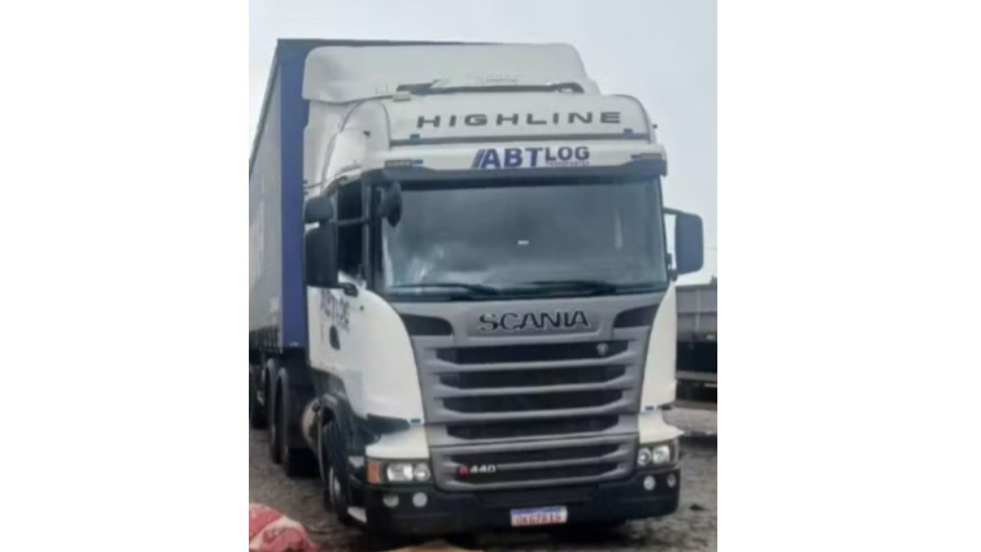 Caminhoneiro morre após pneu de veículo explodir em Cruz das Almas