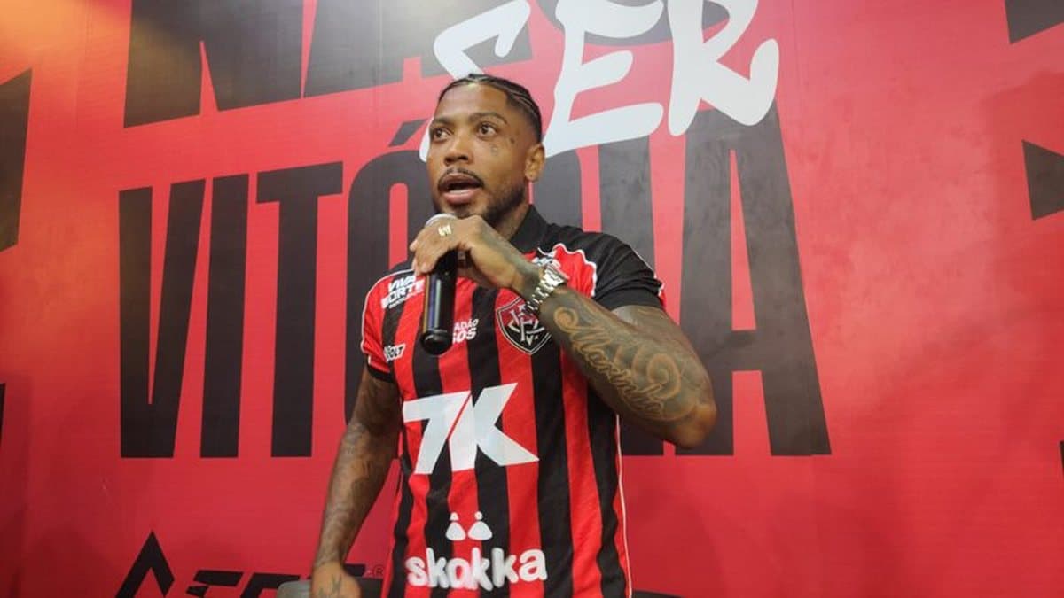 Marinho se emociona e pode estrear pelo Vitória já nesta quarta