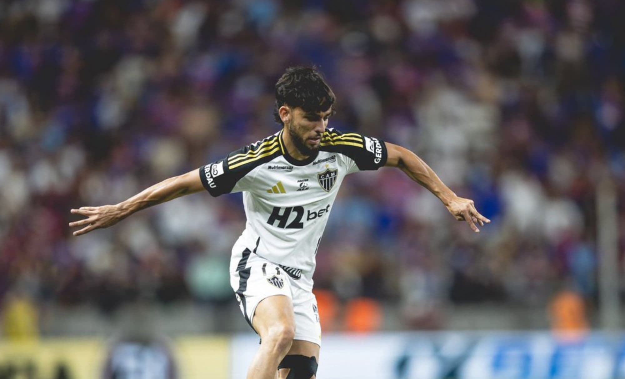 Biel, ex-Bahia e Atlético-MG, é anunciado por clube saudita