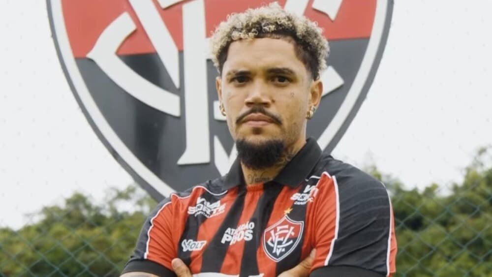 Vitória anuncia Pedro Henrique para reforçar ataque do Leão
