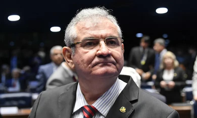 Angelo Coronel deixa o PSD e anuncia ida para a oposição na Bahia