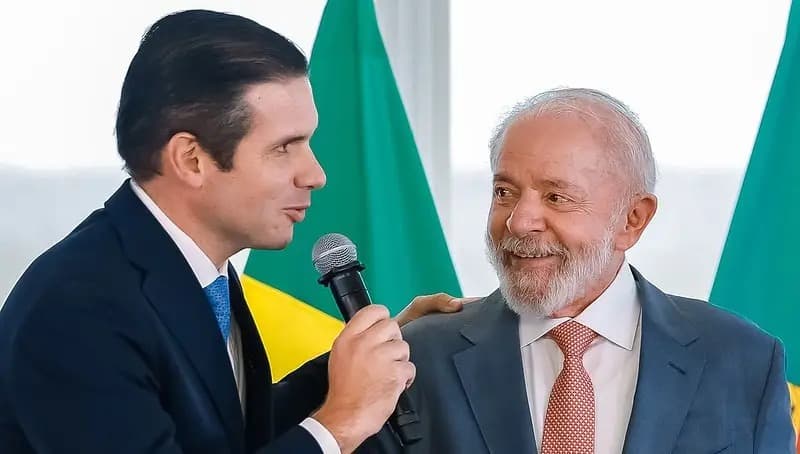 Lula sela paz com Hugo Motta e afaga Câmara em jantar no Planalto