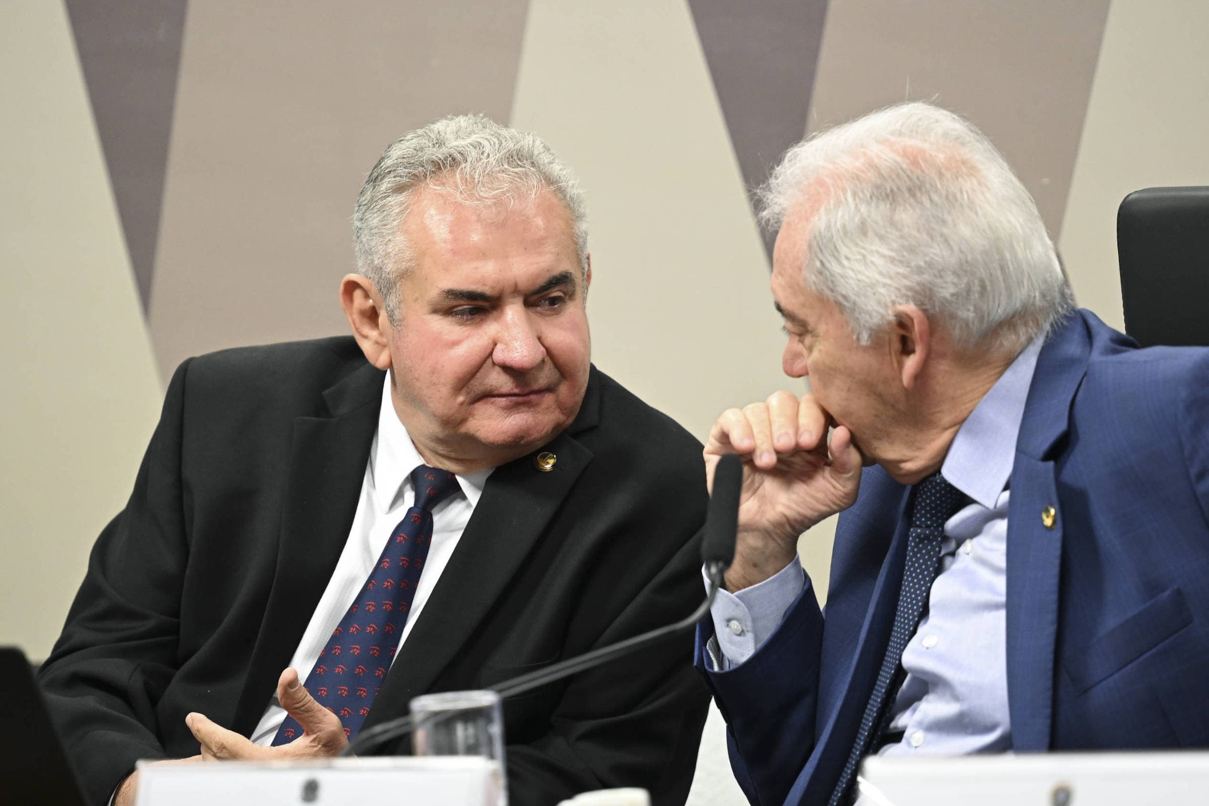 Angelo Coronel suspende agenda após cirurgia de Otto Alencar