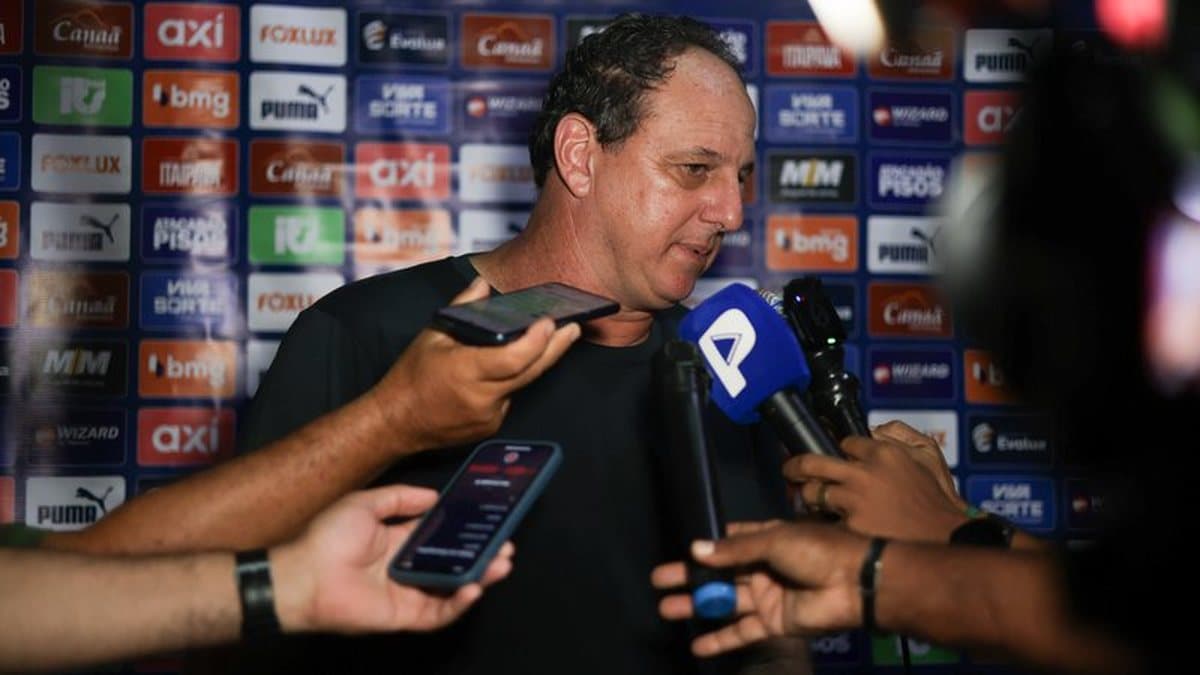 Ceni detona gramado e arbitragem após empate do Bahia no Baianão