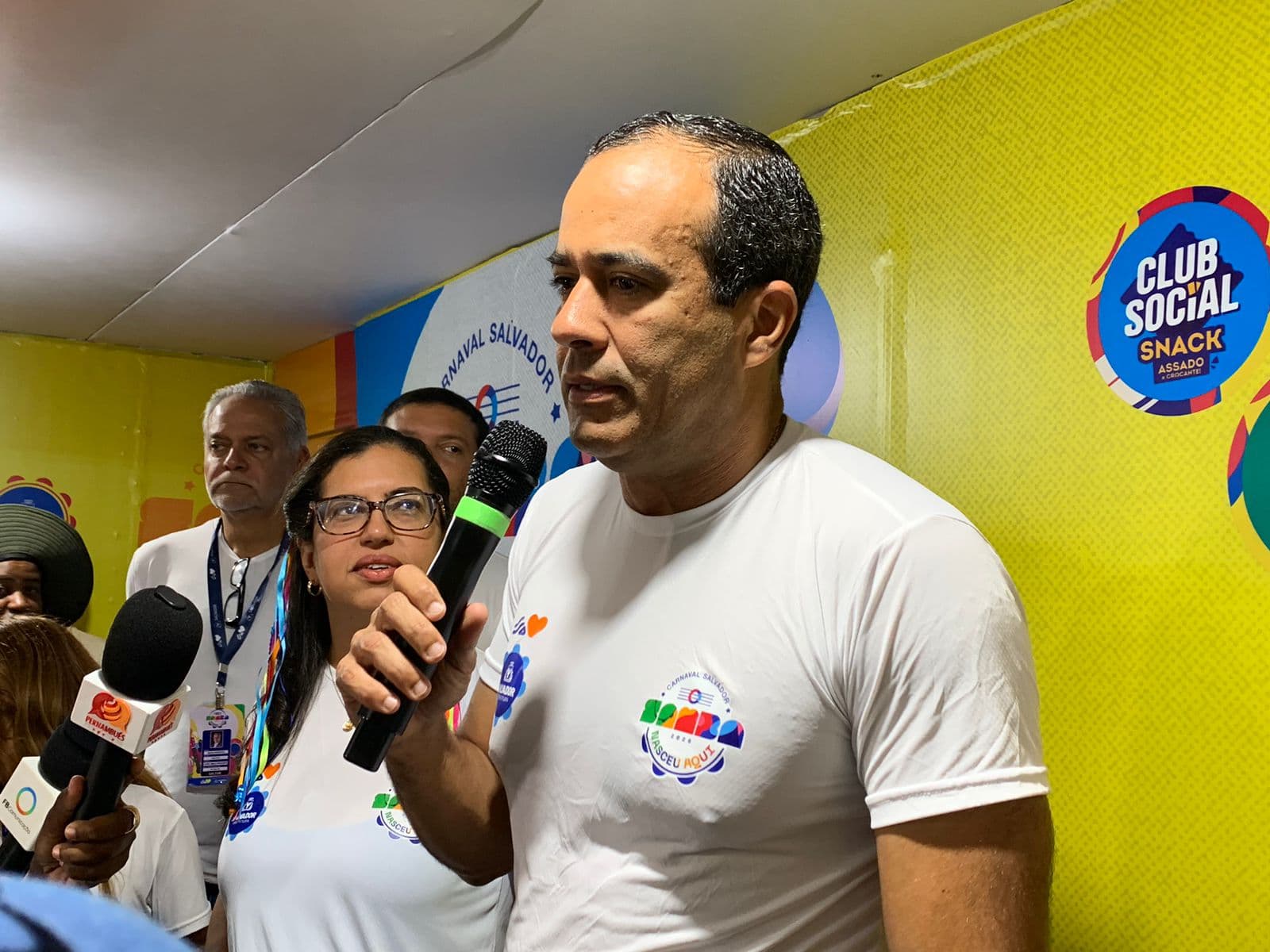 Centro histórico supera Barra-Ondina no 1º dia do Carnaval de Salvador