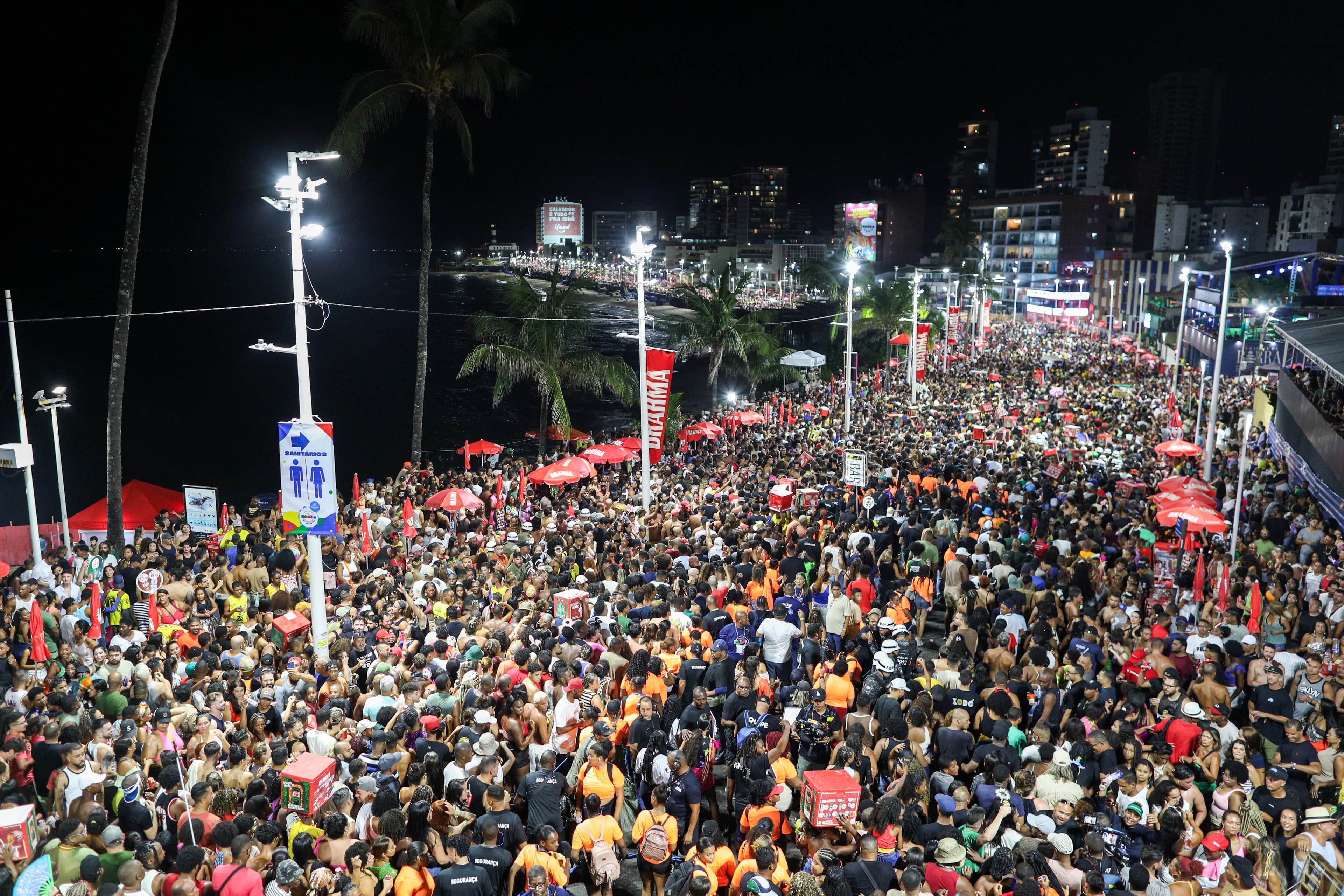 Alok, Psirico e Bell Marques brilham no domingo de carnaval
