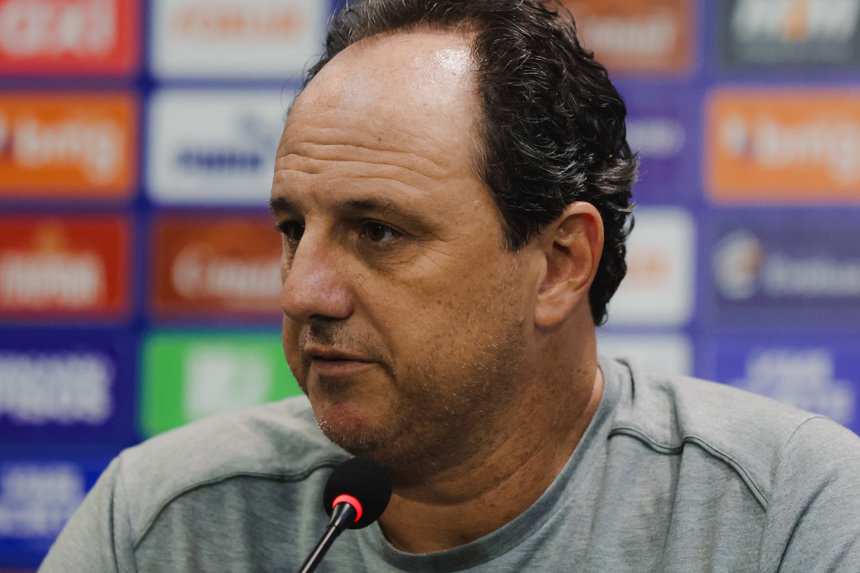 Rogério Ceni projeta retornos de titulares do Bahia contra o Internacional