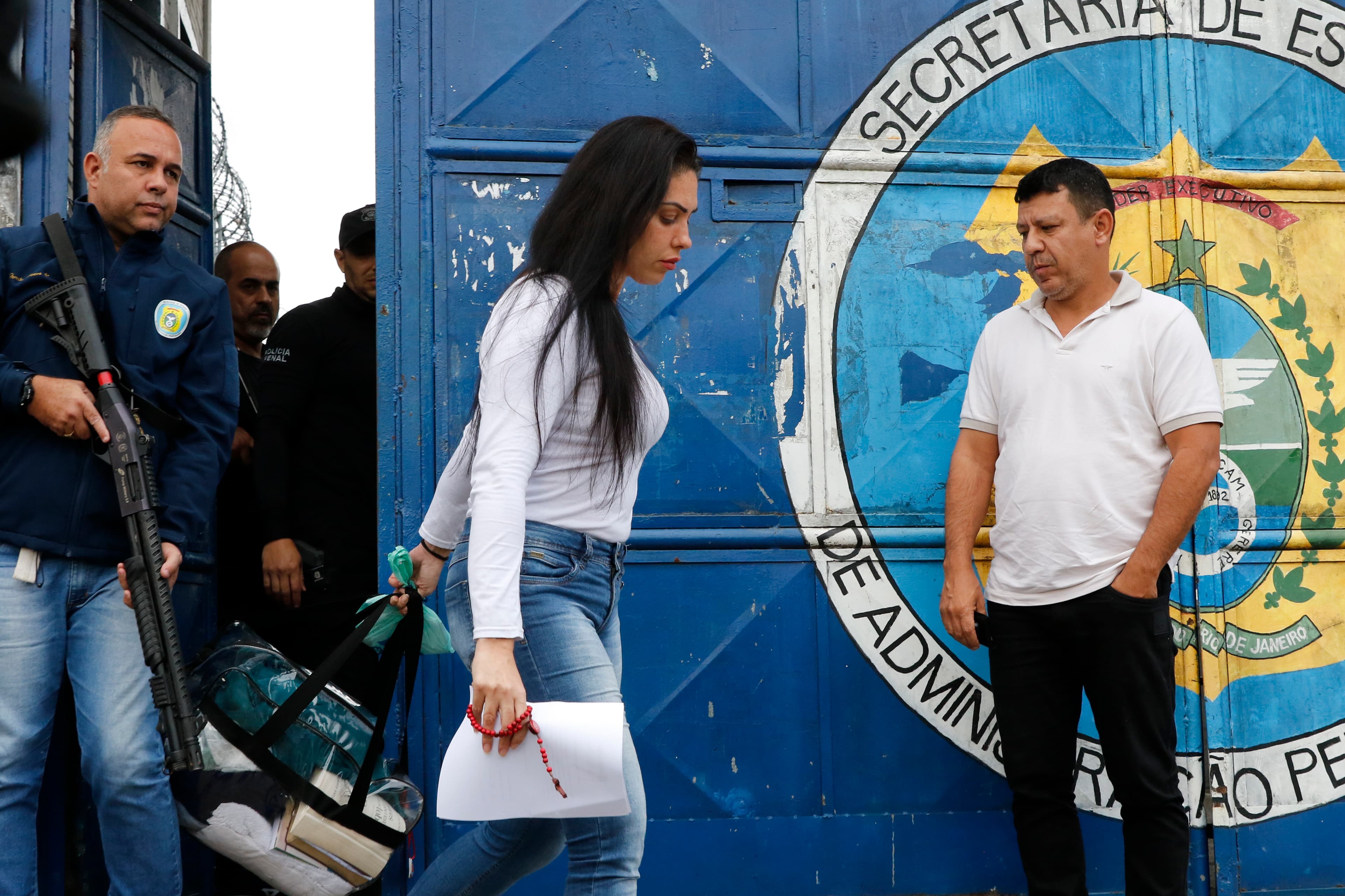 Justiça concede liberdade a Monique Medeiros, mãe de Henry Borel