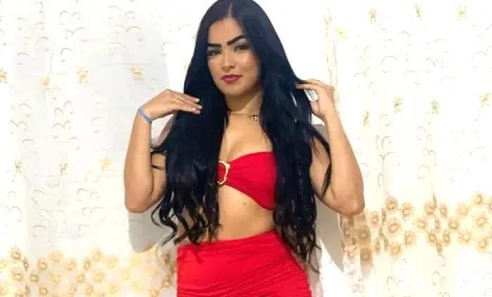 Jovem baleada na cabeça morre em Feira de Santana; companheiro é foragido