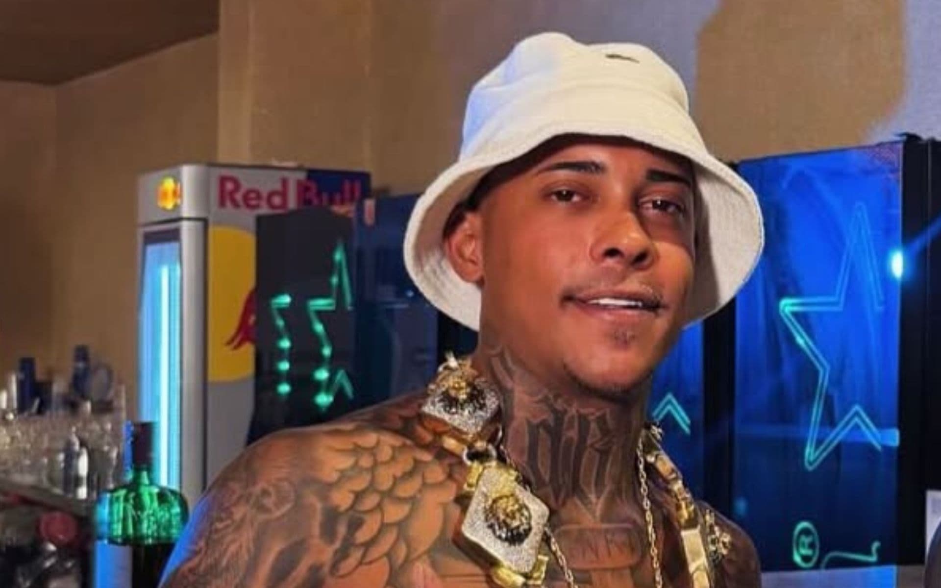 MC Poze é assaltado e agredido em casa no Rio de Janeiro