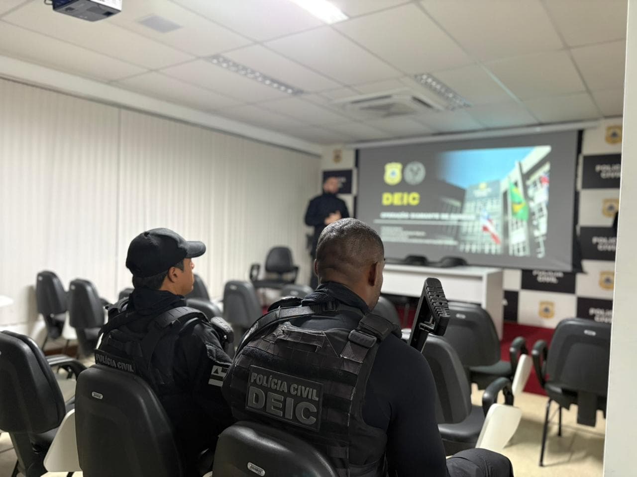 Quadrilha de furtos a joalherias é alvo de operação em 6 estados; 10 são presos