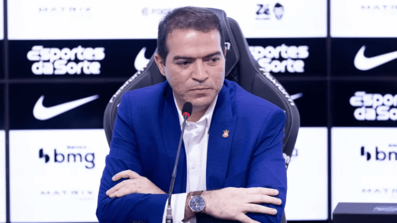 Vitória deve pagar R$ 1 milhão ao Corinthians por escalação de Cacá