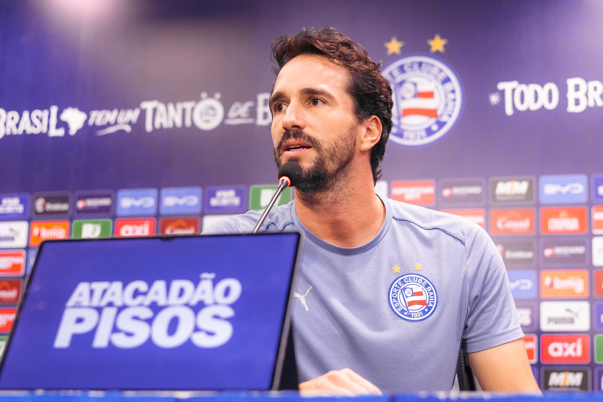 Auxiliar técnico do Bahia aponta gramado como fator da má fase do time